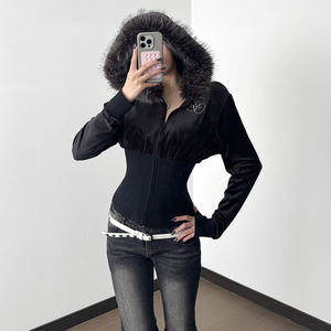 Veste décontractée pour femme en velours à capuche zippée avec bordure en fausse fourrure brodée, coupe ajustée, style streetwear - Product Image 5