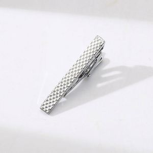 Vente en gros fabricant : Lot de pinces à <span class=keywords><strong>cravate</strong></span> décoratives de luxe pour hommes, argentées, 4 cm de long - Product Image 3