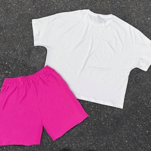 Ensemble 2 pièces Y2K d'été décontracté pour homme : T-shirt court oversize et short, imprimé par sublimation et sérigraphie, style streetwear, vente en gros - Product Image 2