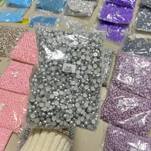 Whatstone 1,5 Mm 2mm 2,5mm <span class=keywords><strong>Loose</strong></span> Flat Bakc Abs Half Nail Art Pearl para decoración de uñas - Product Image 3