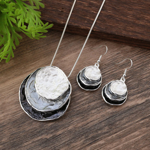 Set di orecchini in smalto bohémien all'ingrosso DUYIZHAO orecchini pendenti a cerchio forati a 3 strati OEM/ODM fornitore di gioielli - Product Image 2