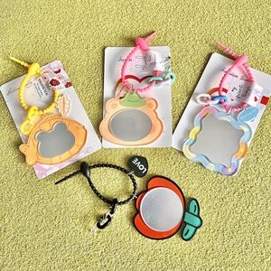 Sáng Tạo tự làm dễ thương phim hoạt hình gấu Ba lô treo đồ trang trí Handmade Acrylic xách tay Mỹ phẩm gương Keychain nhựa <span class=keywords><strong>Keyring</strong></span> - Product Image 4