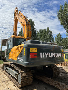 Excavadora de cadenas Hyundai 220LC-9S usada, 1 año de garantía, sistema hidráulico completo, capacidad de la cucharón de 1.3m3, motor y bomba incluidos. - Product Image 3