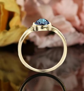 Bague Alexandrite en Argent Sterling 925, Bague de Fiançailles de Luxe, Pierre Précieuse à Changement de Couleur, Bijou de Mariée Vintage, Cadeau pour Femme, Idéal pour les Fêtes - Product Image 5