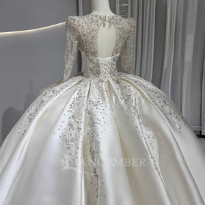 JFH31 Precioso vestido de novia de satén con mangas largas y cristales para boda - Product Image 2