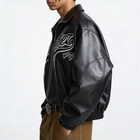 Veste de baseball en cuir véritable noir sur mesure pour hommes, avec patchs en chenille et broderies tendance