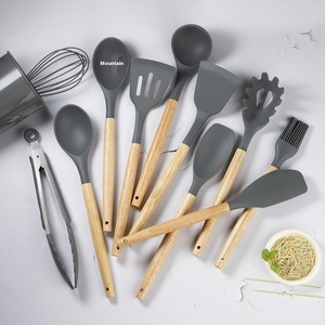 11 pièces pour <span class=keywords><strong>Amazon</strong></span> Explosions noir et kaki baril de stockage ensemble d'ustensiles de cuisine manche <span class=keywords><strong>en</strong></span> <span class=keywords><strong>bois</strong></span> ustensiles <span class=keywords><strong>en</strong></span> Silicone pour outil de cuisson - Product Image 6