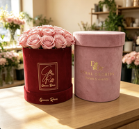 Boîte cadeau en carton recyclé de luxe avec logo personnalisé rond en or pour la Saint-Valentin 2026