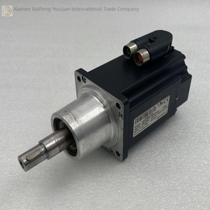 B &amp; Boîte de vitesses de moteur synchrone 8lca33.r0a67d1wbr02-0 Rev.c0 Neuf d'origine en stock Automatisation industrielle Pac dédié - Product Image 1