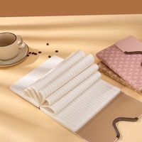 Carnet de notes à couverture rabattable en cuir PU à motif chevrons avec fermoir en S, disponible en beige, rose, blanc et vert olive