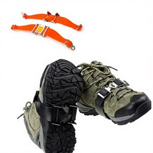 Crampons à glace en silicone à 4 dents - Plaques antidérapantes universelles pour enfants, crampons à neige, griffes à glace pour chaussures d'hiver et d'escalade en extérieur - Product Image 1