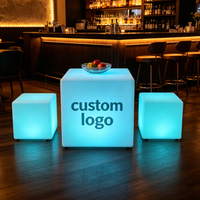 Cubo LED Luminoso Personalizzabile con Logo Gratuito, Luce Notturna con Telecomando, Lampada da Tavolo LED per Patio, Ristorante, Caffè, Club, Decorazione