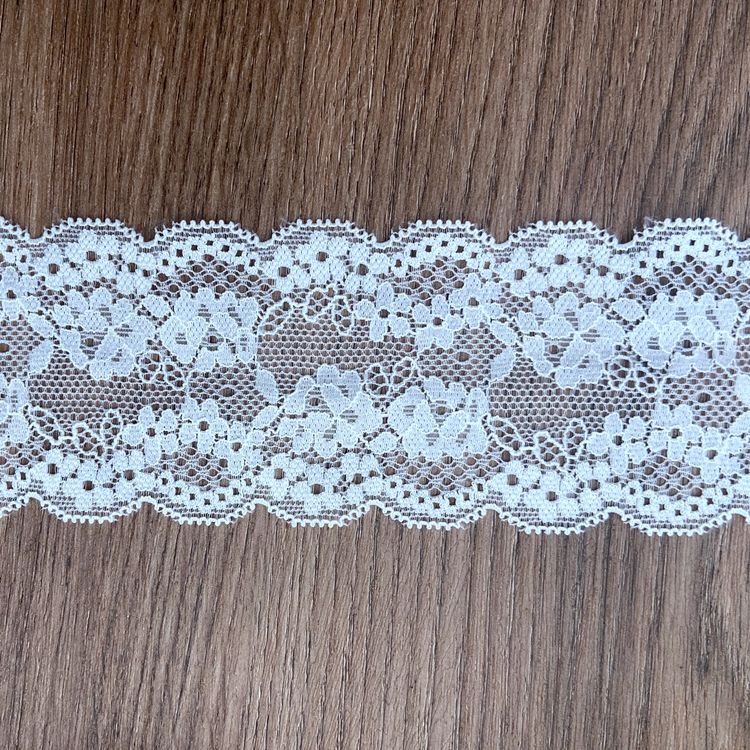 สีขาวดิบ