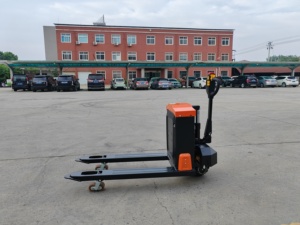 Chariot élévateur électrique à pneus pleins, capacité 3000 kg, mât simple, utilisation intérieure, application en usine de fabrication - Product Image 6