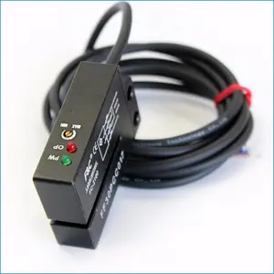 FC-2100BNP Potentiometer Label Sensor, Etikettering Machine Auto Verpakking Gebruik, Vork Vormige Infrarood Sensor, Onzichtbaar Licht Aangeboden