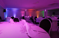 Mât d'éclairage de banquet populaire à batterie, barre LED RGBWA+UV, DMX sans fil, application pour table, mariage, événement, fête, buffet, lumière de lavage
