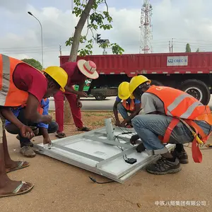 Solución de sistema de control de luz de señal de tráfico LED inalámbrica de señal de tráfico con energía solar de intersección de Nigeria