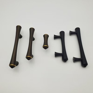 Poignées de meubles de <span class=keywords><strong>cuisine</strong></span> et tiroirs modernes en laiton doré massif de haute qualité, modèle CHIEN 6656, type T-Bar - Product Image 5