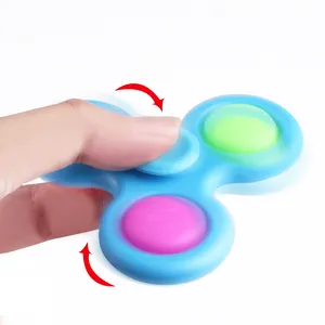 Sıcak satış klasik üçgen şekli 3 taraf bebek jiroskop Gyro topaç oyuncaklar Fidget Spinner çocuklar için