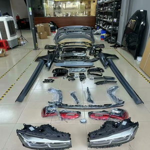 El <span class=keywords><strong>BMW</strong></span> Serie 7 G12 Sedán ha sido actualizado al modelo M760li, con un exterior más dinámico y un nuevo kit de parachoques. - Product Image 4