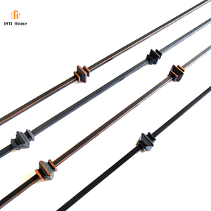 En gros, Balustre d'escalier décoratif d'intérieur carré en fer forgé creux de 1/2 pouce avec articulation simple pour <span class=keywords><strong>garde</strong></span>-<span class=keywords><strong>corps</strong></span> métallique - Product Image 6