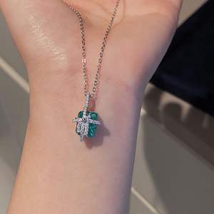 Collier pendentif en argent sterling S925 haut de gamme exquis avec diamant bleu émeraude clair, charmes fins pour tous les jours - Product Image 2