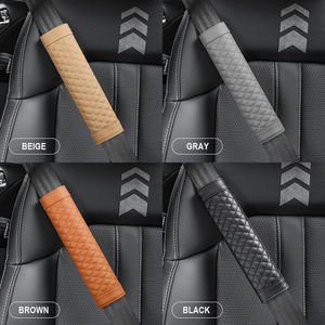 Protecteur universel souple de ceinture de sécurité de voiture en cuir pour le soutien du confort - Product Image 3