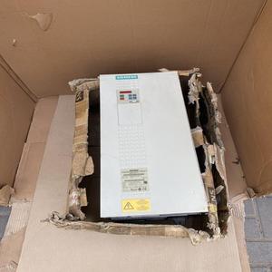 Mới và độc đáo PLC simovert VC 6se70260ed61wbrz với cuvc thẻ New PLC lập trình điều khiển - Product Image 1