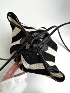Novedad de verano, bolso informal de vacaciones ahuecado tejido a rayas, bolso de bola de masa hervida, bolso de mano para hombro, bolso de playa Stipe - Product Image 4