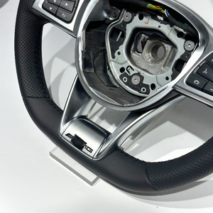 Volante de Cuero Personalizado en Fibra de Carbono para <span class=keywords><strong>Mercedes</strong></span> <span class=keywords><strong>Benz</strong></span> CLA CLS E300 W205 W204 W222 C63 GLA GLC A45 E63 S63 G63 - Product Image 3