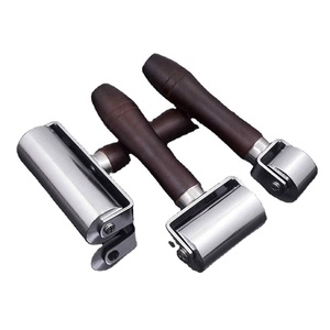 Cuir Presse Bord Rouleau Maroquinerie Manche En Bois En <span class=keywords><strong>Acier</strong></span> Au Carbone Creaser DIY Cuir Roulement Artisanat Rouleau Outil 60mm - Product Image 1
