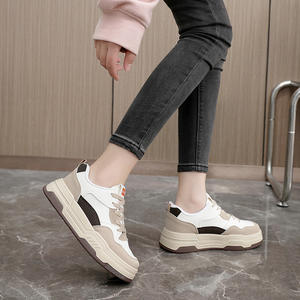 Chaussures plates tendance pour femmes, grande taille, fabriquées en Chine, respirantes, décontractées, blanches, pour étudiantes. - Product Image 6