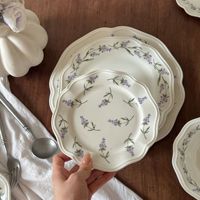 Service de table en céramique à motif végétal en dentelle française - Assiette, tasse à café, soucoupe, bol de style rétro de luxe léger, compatible micro-ondes, pour mariage