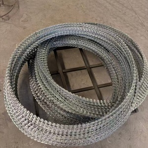 Alambre de Púas <span class=keywords><strong>Concertina</strong></span> de Acero Inoxidable de Alta Calidad con Recubrimiento Galvanizado para <span class=keywords><strong>Defensa</strong></span> Residencial y Comercial - Product Image 1