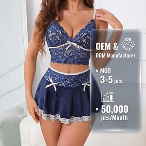 Vêtements <span class=keywords><strong>de</strong></span> nuit brillants pour femmes en gros : Ensemble tendance haut à bretelles col en V et mini-chemise <span class=keywords><strong>de</strong></span> nuit, fabricant raffiné <span class=keywords><strong>de</strong></span> lingerie <span class=keywords><strong>de</strong></span> nuit en dentelle pour femmes - Product Image 2