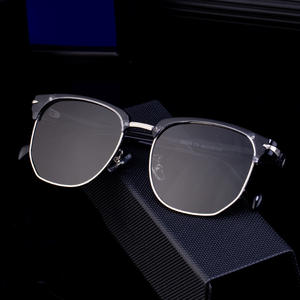 Gafas de Sol Polarizadas con Marco Cuadrado para Hombre Dl-D6376, Lentes de PC Negras con Protección UV400, Gafas de Sol para Exteriores - Product Image 5