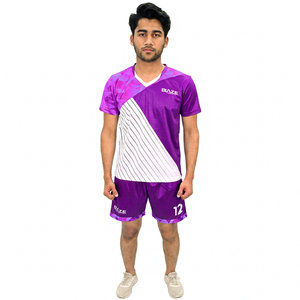 Uniforme de Fútbol Personalizado de Fábrica de Sialkot |   Camiseta de Fútbol Sublimada Transpirable de Alta Calidad |   Ropa de Entrenamiento para Equipos Profesionales - Product Image 1