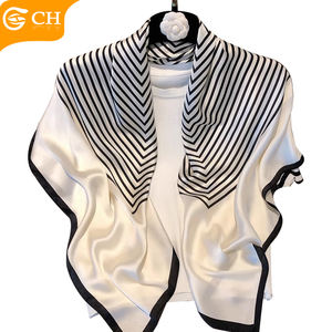 2025 anno nuovo Designer bianco <span class=keywords><strong>nero</strong></span> a righe donna eleganti sciarpe 100% seta personalizzazione morbido Comfort sciarpa donna - Product Image 1