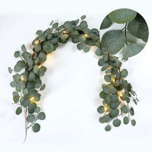Guirnalda de Eucalipto Artificial Fácil de Obtener de 200 cm con Luces para Decoración de Arco de Boda - Product Image 1