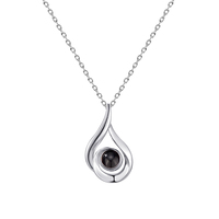 Collier superposé hypoallergénique en acier inoxydable à 3 niveaux avec pendentif cœur, chaîne à maillons tendance pour les fêtes