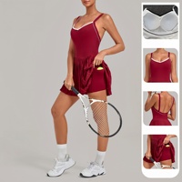 Robe de tennis plissée à dos ouvert pour femmes, avec short de sécurité intégré et poches, anti-exposition, coupe ajustée pour la gym et l'entraînement physique