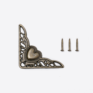 Heart Shaped Metal <b>Corner</b> <b>Protector</b> 35mm X 48mm Bronze European Retro Jewelry Box Decorative Edge Guard - Product Image 3