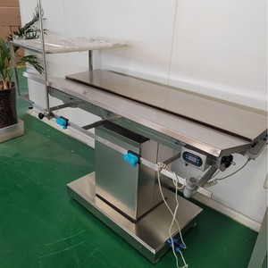Table chirurgicale pour animaux de compagnie en acier inoxydable, électrique et réglable en hauteur, pour la stérilisation et le toilettage des chiens et des chats - Product Image 2