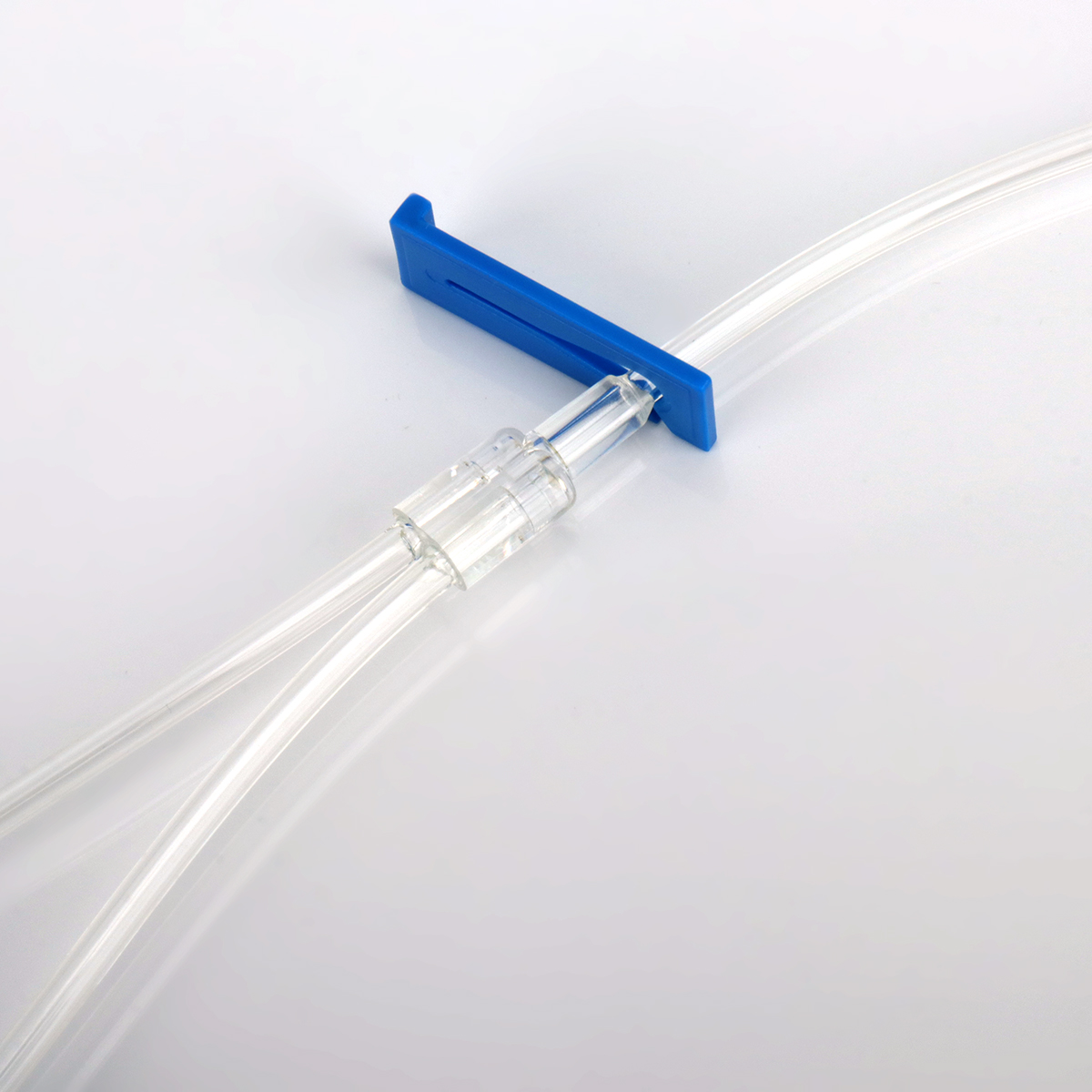 Tubo de extensión de cuatro vías CE e ISO con conector sin aguja neutra de cuatro vías sin necesidad de aguja