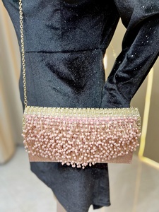 Borsa a tracolla di lusso 2026 con perle, catena e nappe, borsa a busta scintillante in raso, firmata, per feste - Product Image 3