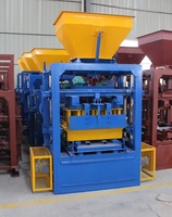 Machine à fabriquer des briques QT4-24. Machine à blocs efficace. Machine à briques en béton.