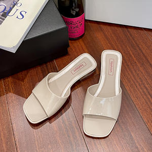 Chaussons d'hiver pour femmes et hommes, taille universelle, antidérapants, doux et chauds, chaussures d'intérieur pour l'hiver - Product Image 3