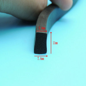 Bande d'étanchéité en mousse autocollante en forme de D 5,4x7,4x11 mm en caoutchouc EPDM pour isolation de matériel de commutation - Product Image 1