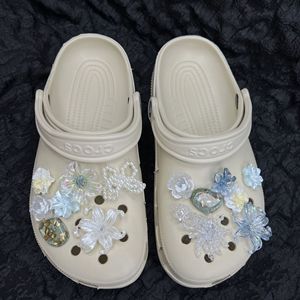 2026 New Style Women's Resin Shoe <strong>Charms</strong> Beautiful Iris Flower Colorful Flower Cluster Butterfly Bead Chain Decoration - Product Image 3