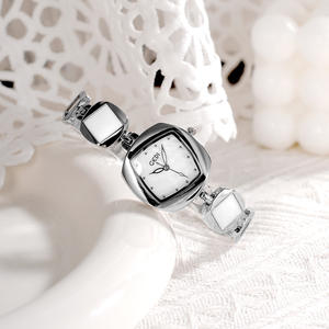 Montre-bracelet créative unique en forme de diamant irrégulier pour femmes montre à quartz en nacre haut de gamme et exquise - Product Image 5